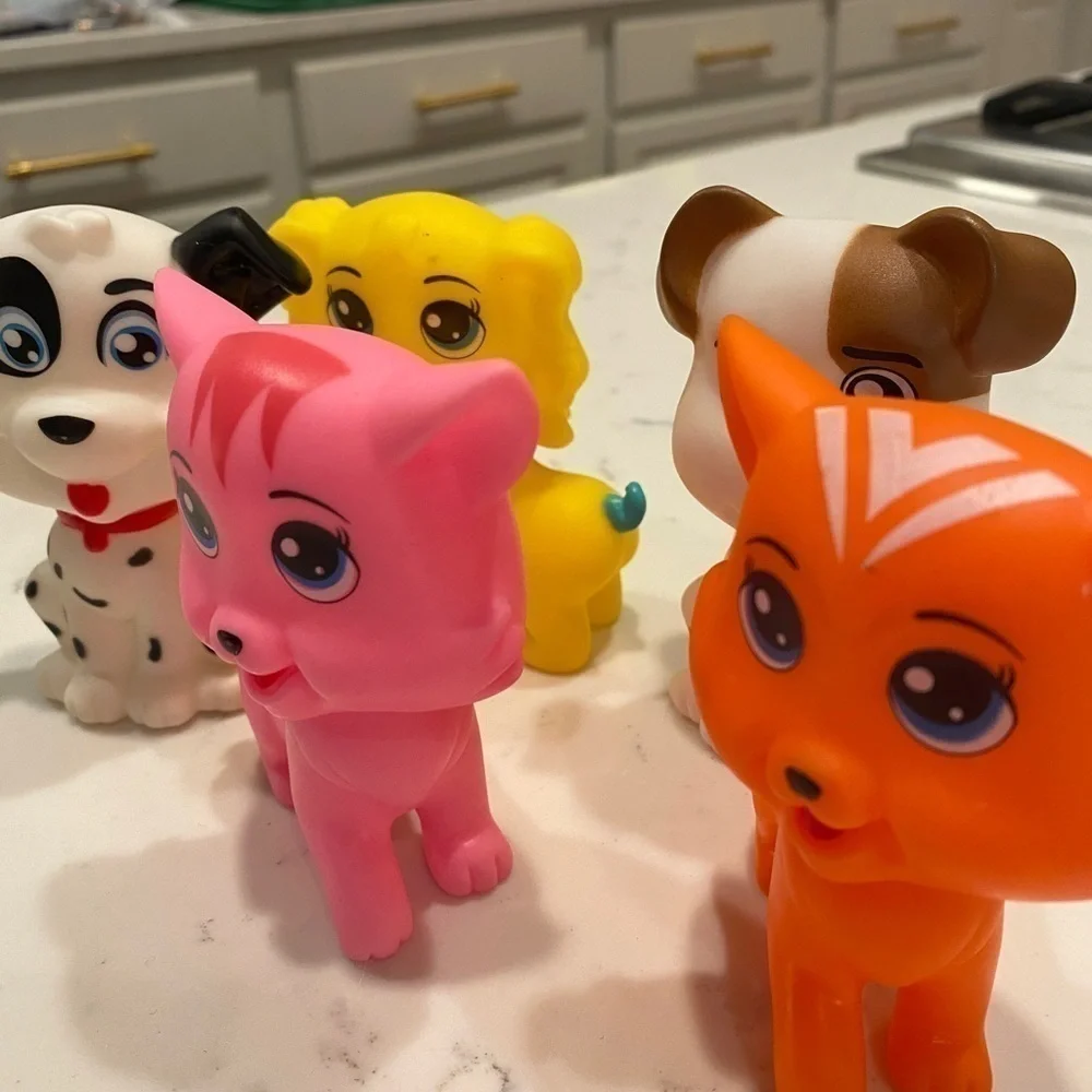 Dalmatian Dog Puppy & Two Other Puppies & Two Cat Figures Toy Figurine Animals